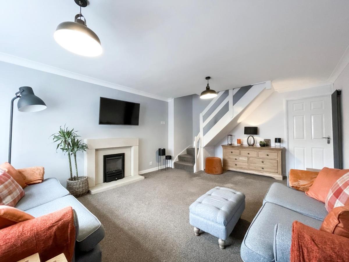 فيلا Well Situated, Cosy 2 Bed House ويست كيربي المظهر الخارجي الصورة